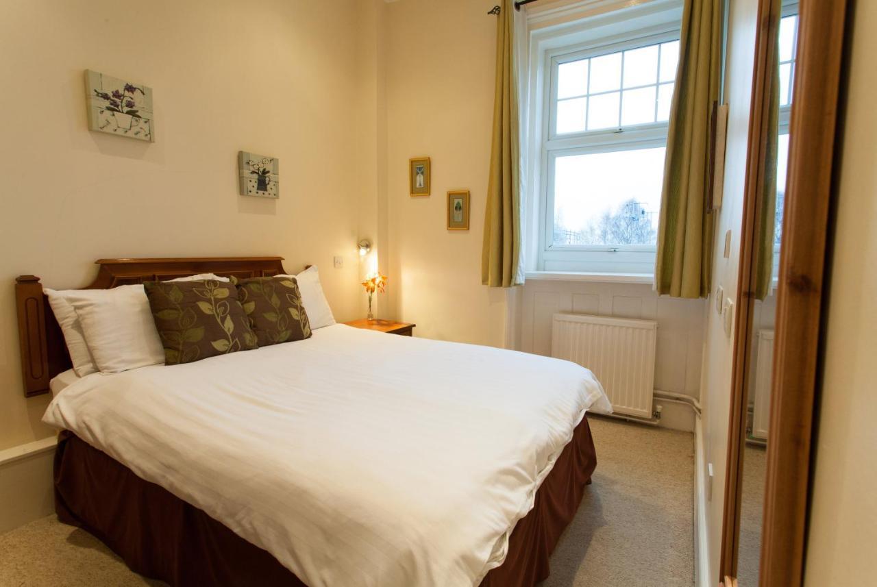Blisworth The Walnut Tree Inn מראה חיצוני תמונה