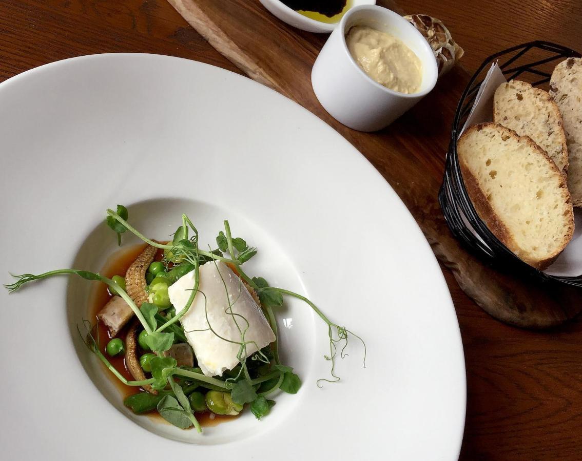 Blisworth The Walnut Tree Inn מראה חיצוני תמונה